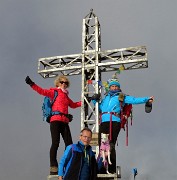 54 Alla croce di  Cima Grem (2049 m)